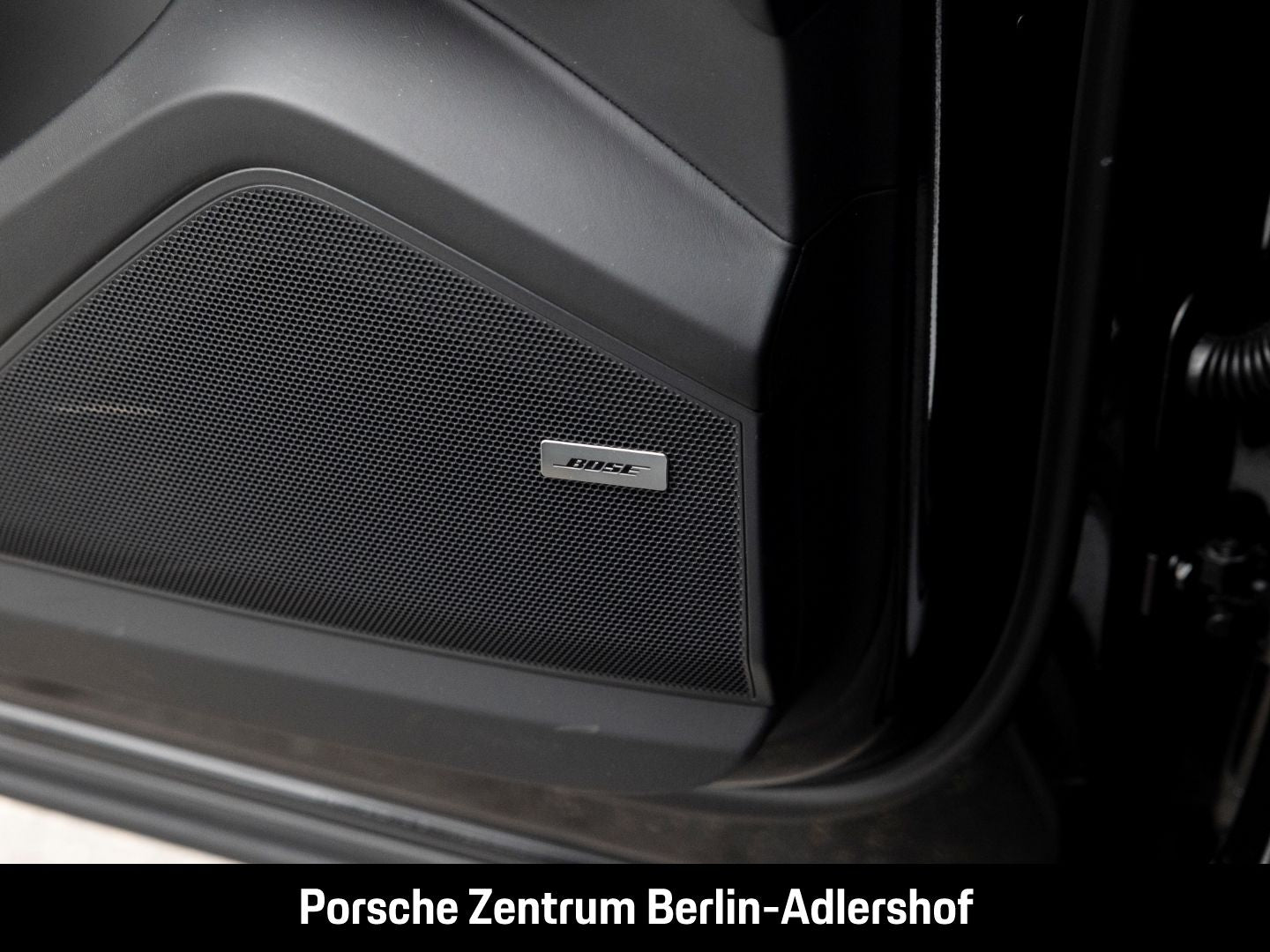 Porsche Cayenne E-Hybrid Sportabgasanlage BOSE 22-Zoll