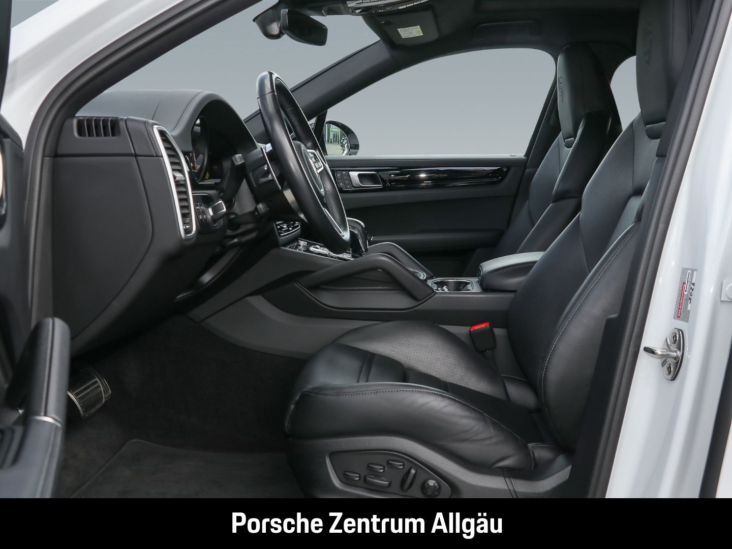 Porsche Cayenne S Coupe Platinum Edition HA-Lenkung BOSE