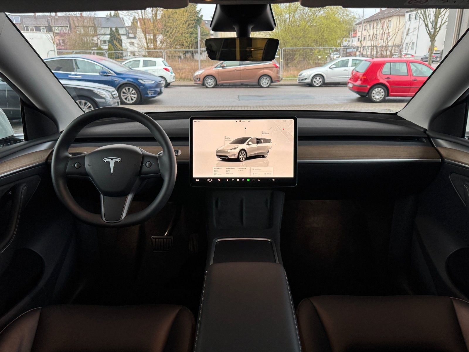 Tesla Model Y Premium Lang Range Allrad/581km 93% /AHK
