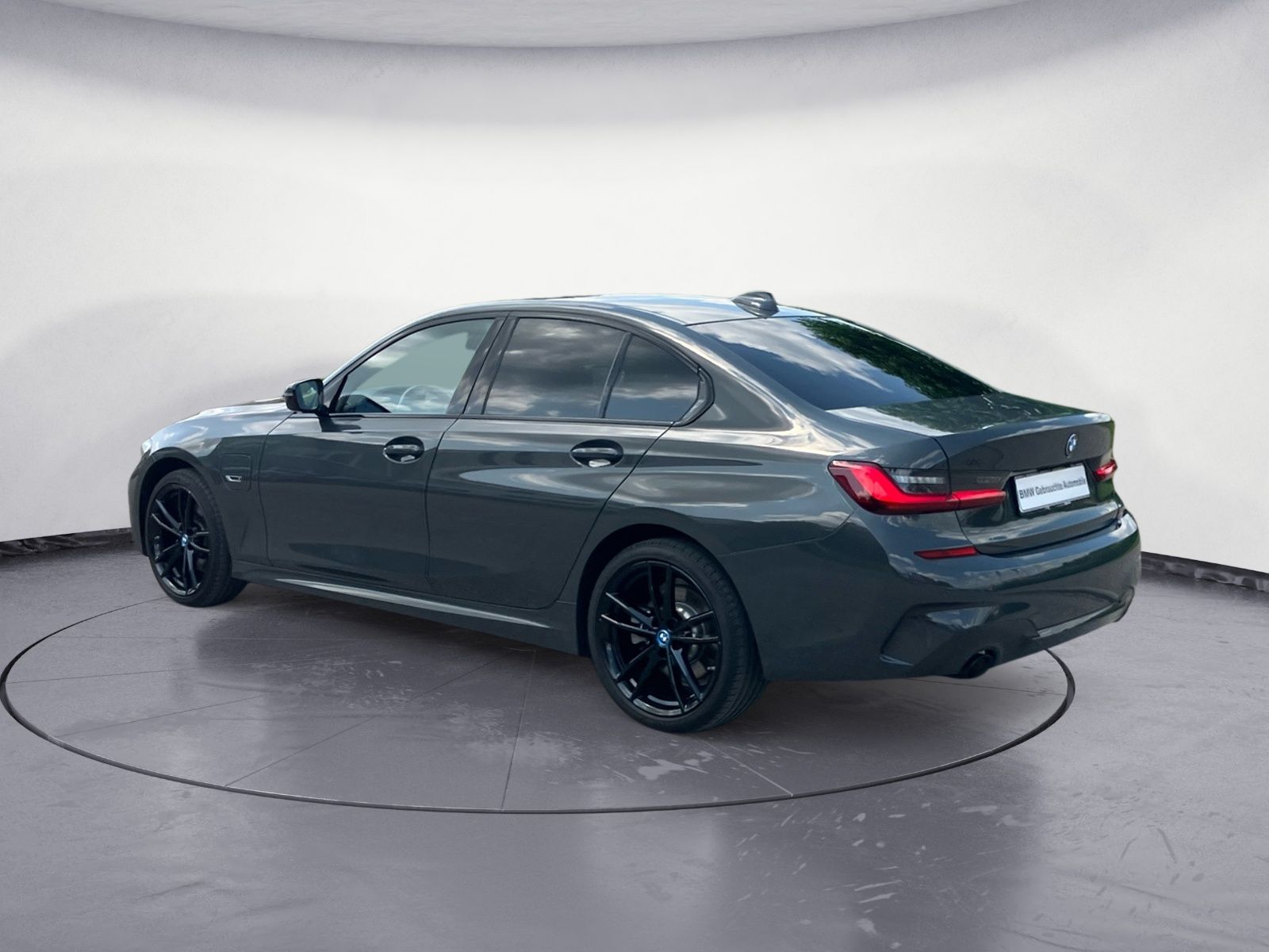BMW 320e M Sport Automatik - Samsaru's Car Outlet