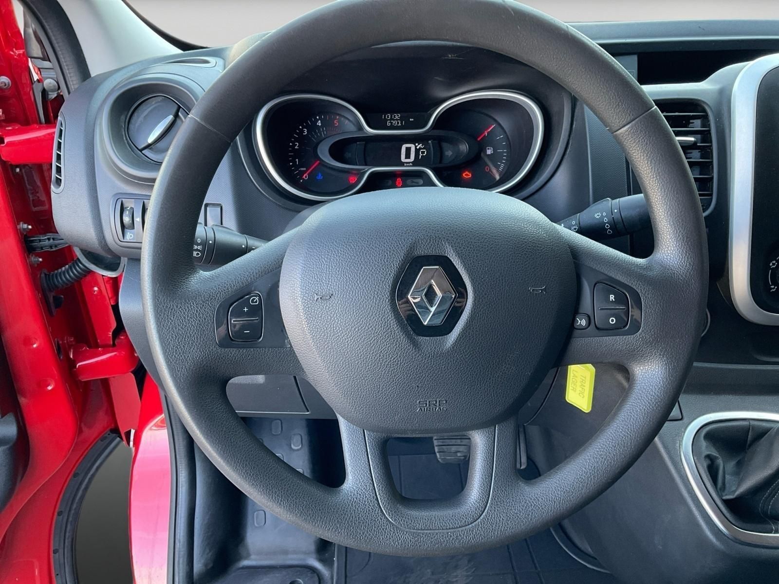 Renault Trafic - Samsaru's Car Outlet