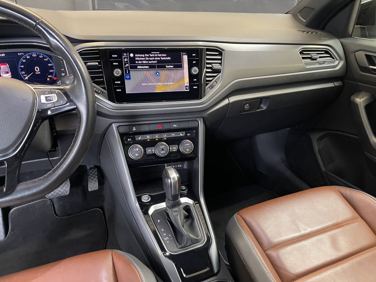 Volkswagen T-Roc 1.5 TSI Style - Samsaru's Car Outlet