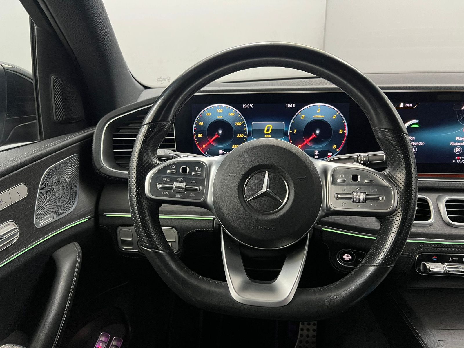 Mercedes-Benz GLE 400d 4M AMG-LINE*AIRM*BURME*PANO*AHK*ACC*22Z