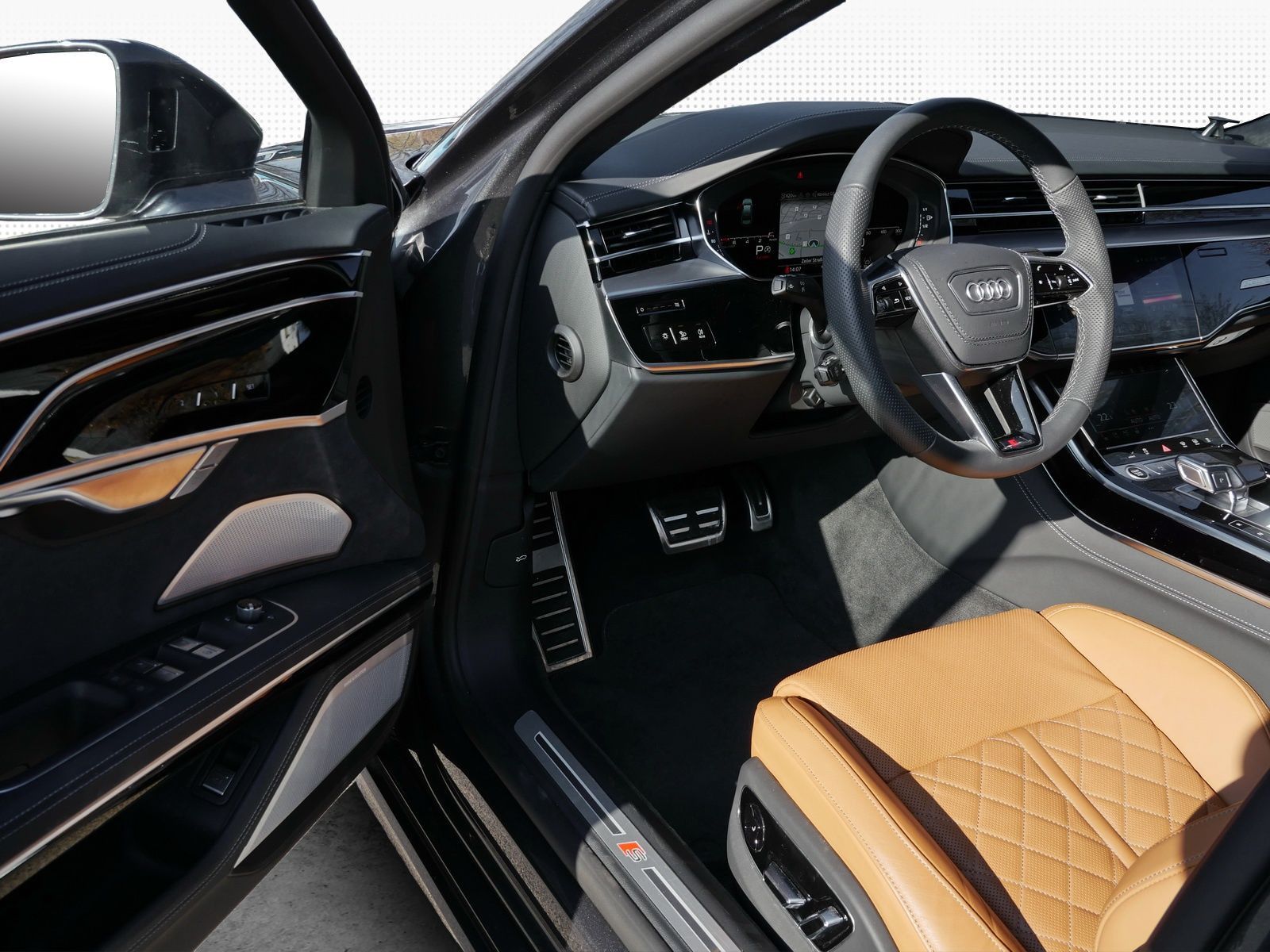 Audi A8 L 60 TFSI S-Line - Samsaru's Car Outlet