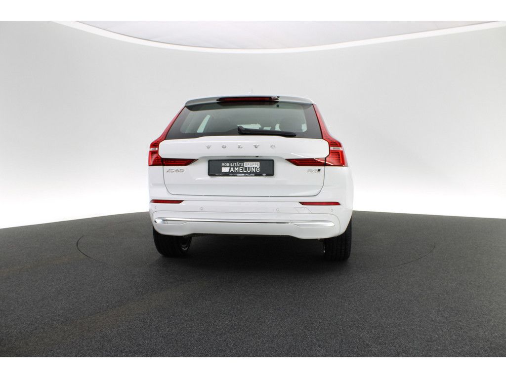 Volvo XC60 B4 Plus Bright AWD SHZ KAMERA NAVI AHK LED