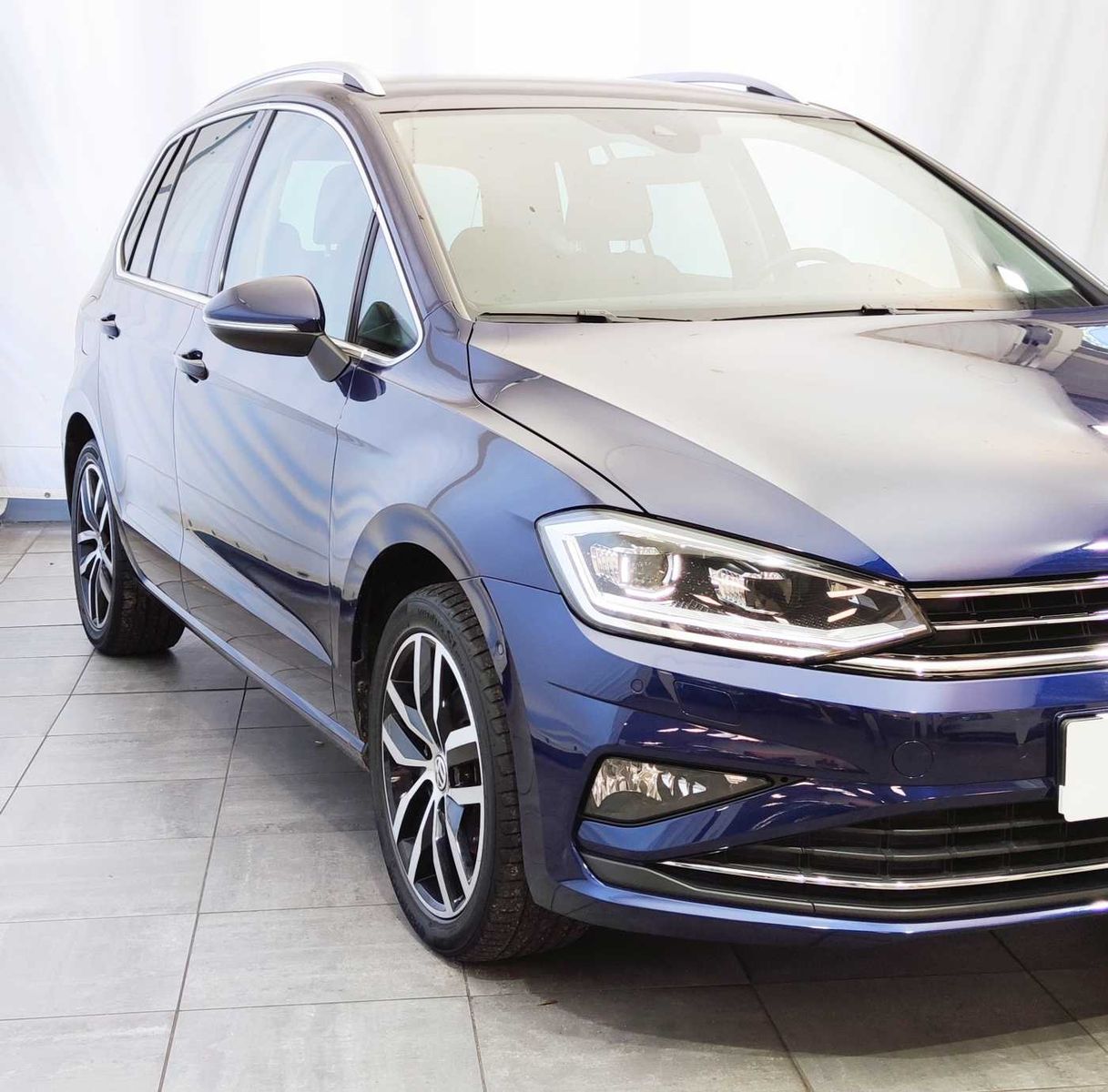 Volkswagen Golf VII Sportsvan 1.5 TSI DSG Highline - Samsaru's Car Outlet