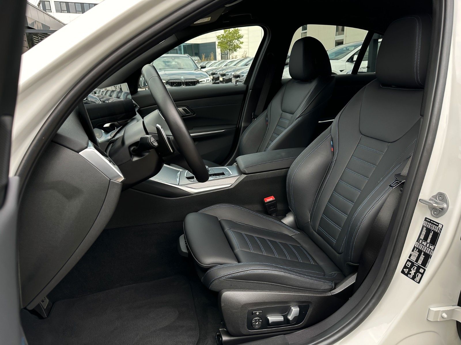 BMW 330 i xD M Sport - Samsaru's Car Outlet