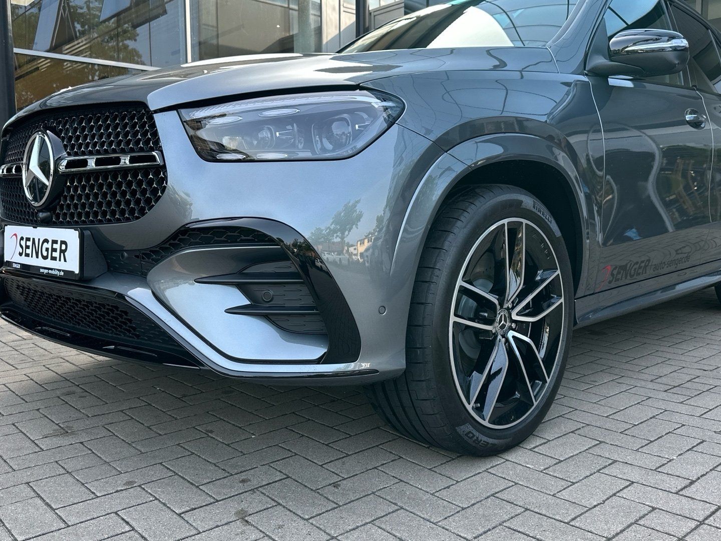 Mercedes-Benz GLE 450 4M AMG Distronic Multibeam-LED Pano AHK