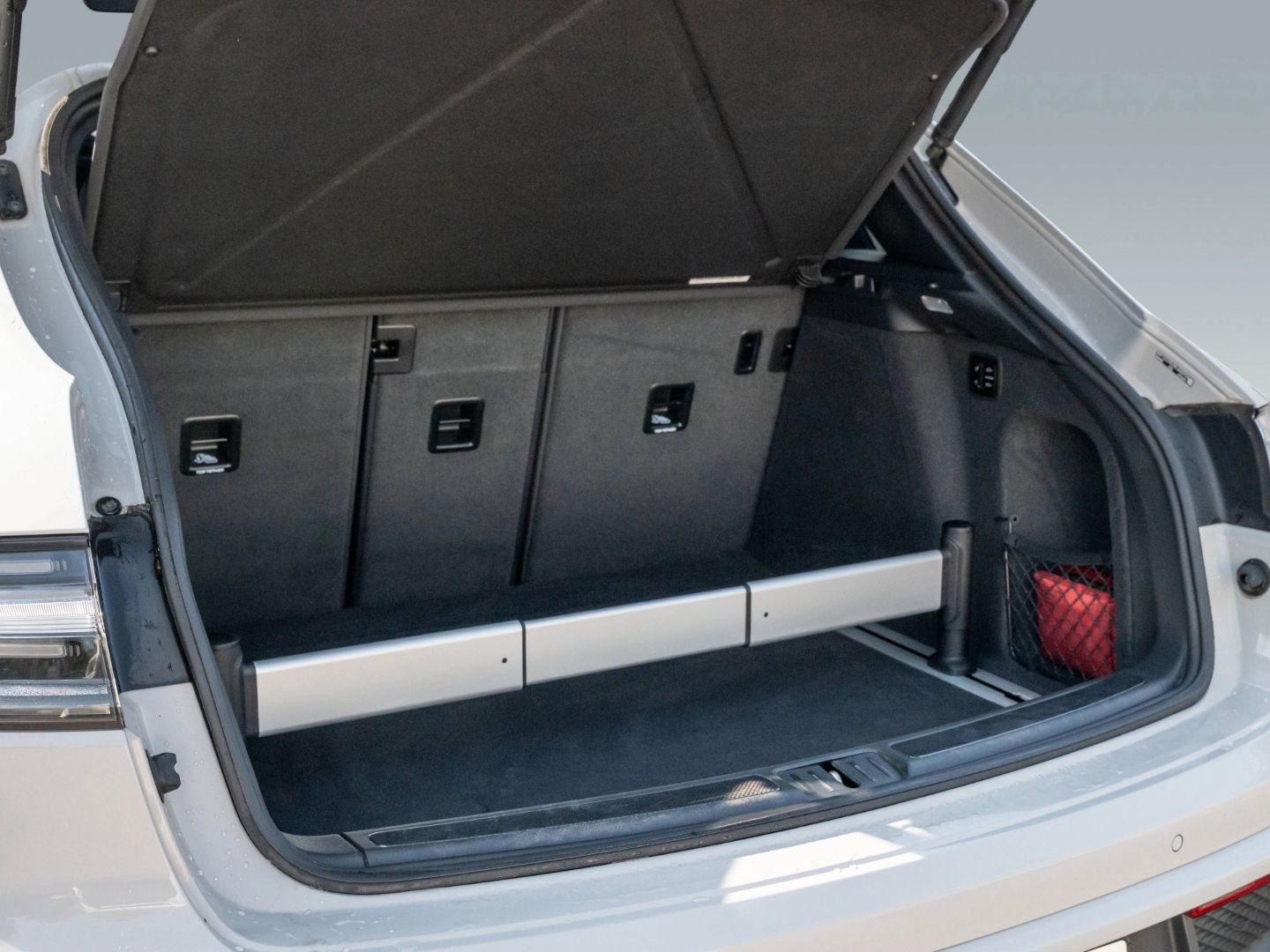 Porsche Macan GTS 21-Zoll AHK BOSE Pano Luft 18-Wege