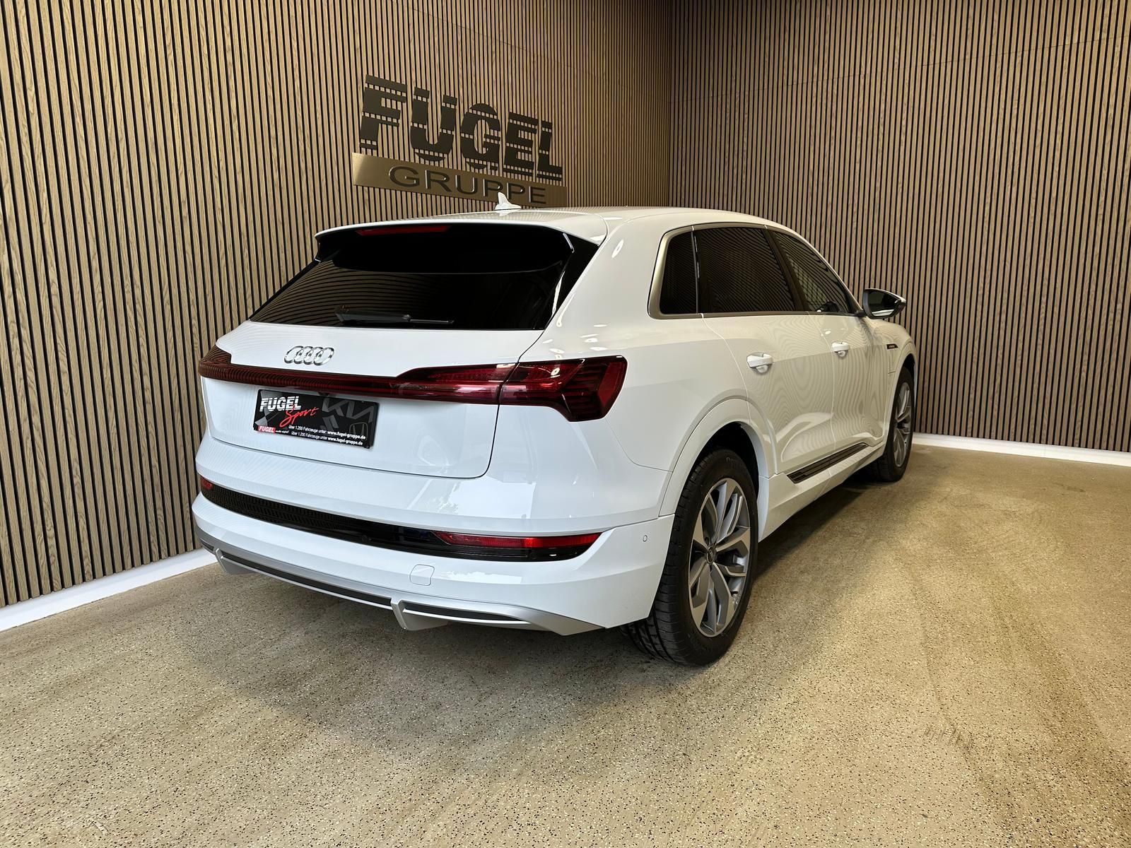 Audi e-tron 55 quattro S line 95kWh Matrix|Sport|Bang