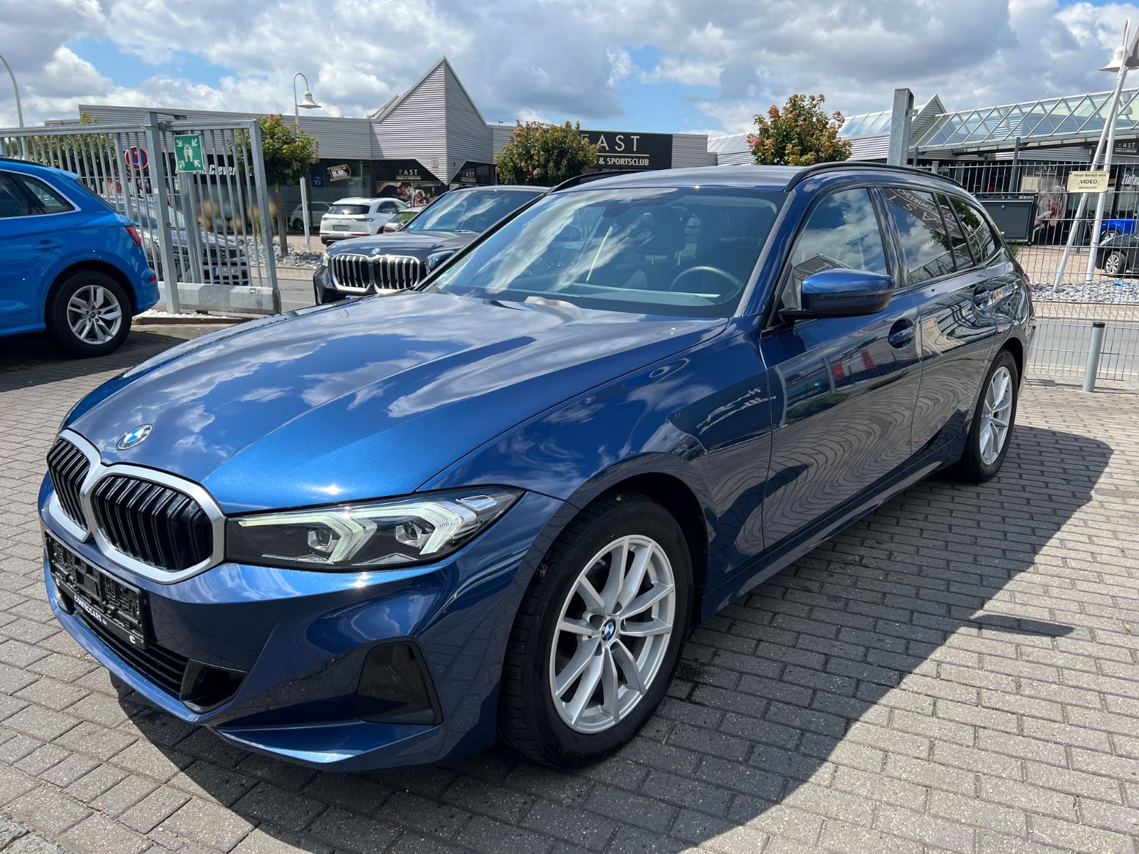 BMW 320 d Touring xDrive - Samsaru's Car Outlet