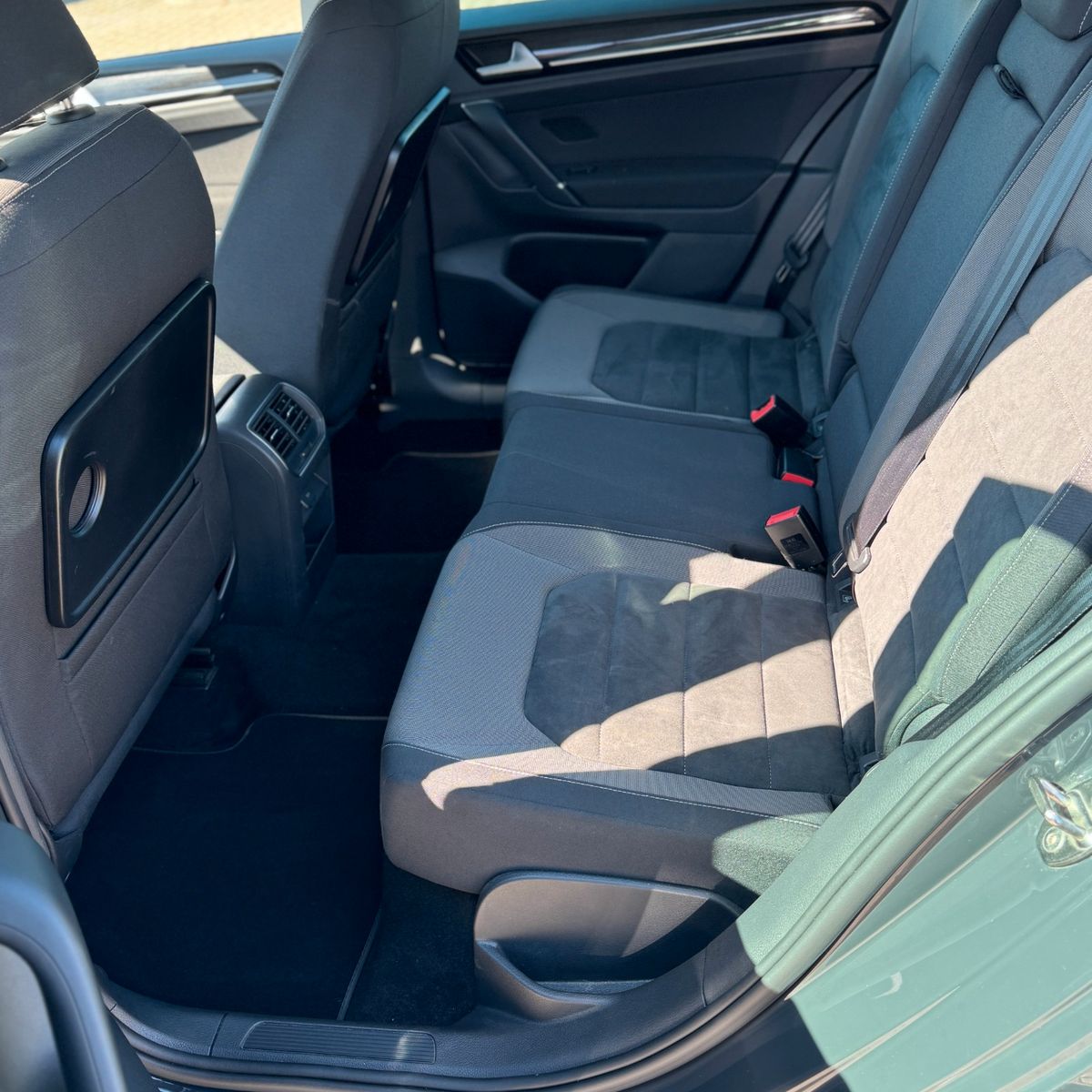 Volkswagen Golf Sportsvan VII Highline 2.0 TDI - Samsaru's Car Outlet