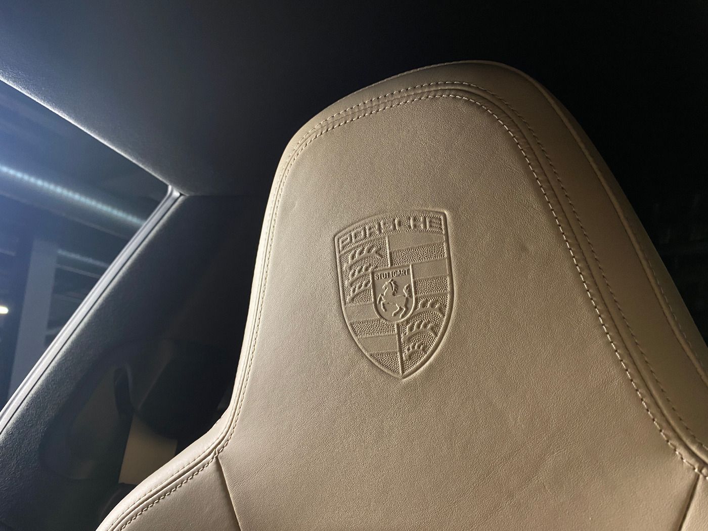 Porsche 992 (911) Carrera 4S | PCCB | ParkAssistent |