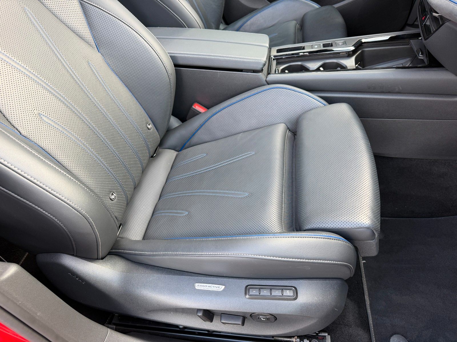 Volkswagen Passat 2.0TDI 4x4 R-Line Leder Pano Signature