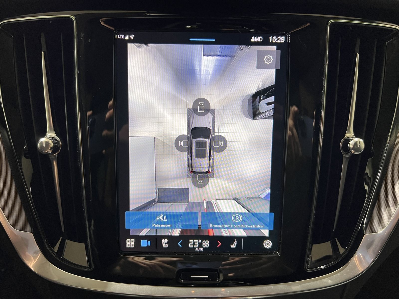 Volvo V60 T6 Plus Dark Recharge AWD ACC Pano AHK 360°