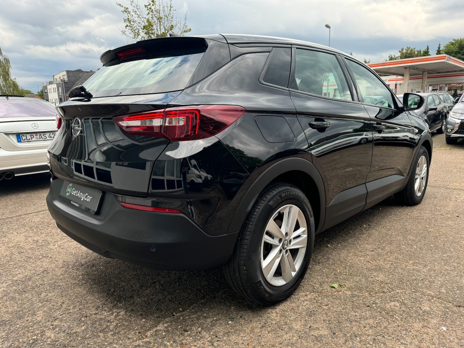 Opel Grandland Business Edition - Samsaru's Car Outlet