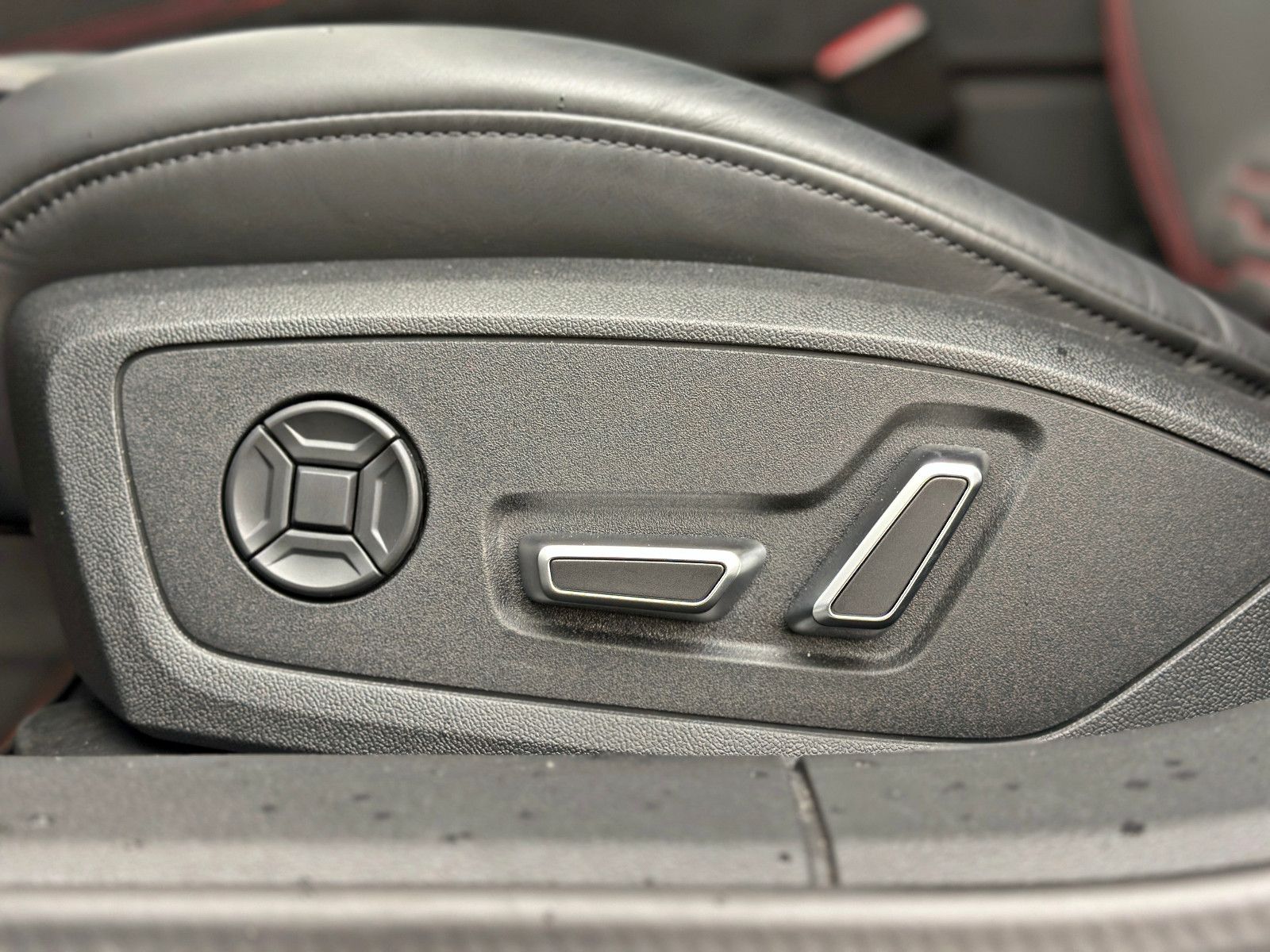 Audi RS6 Avant performance BLACK HUD PANO NACHTS STHZ