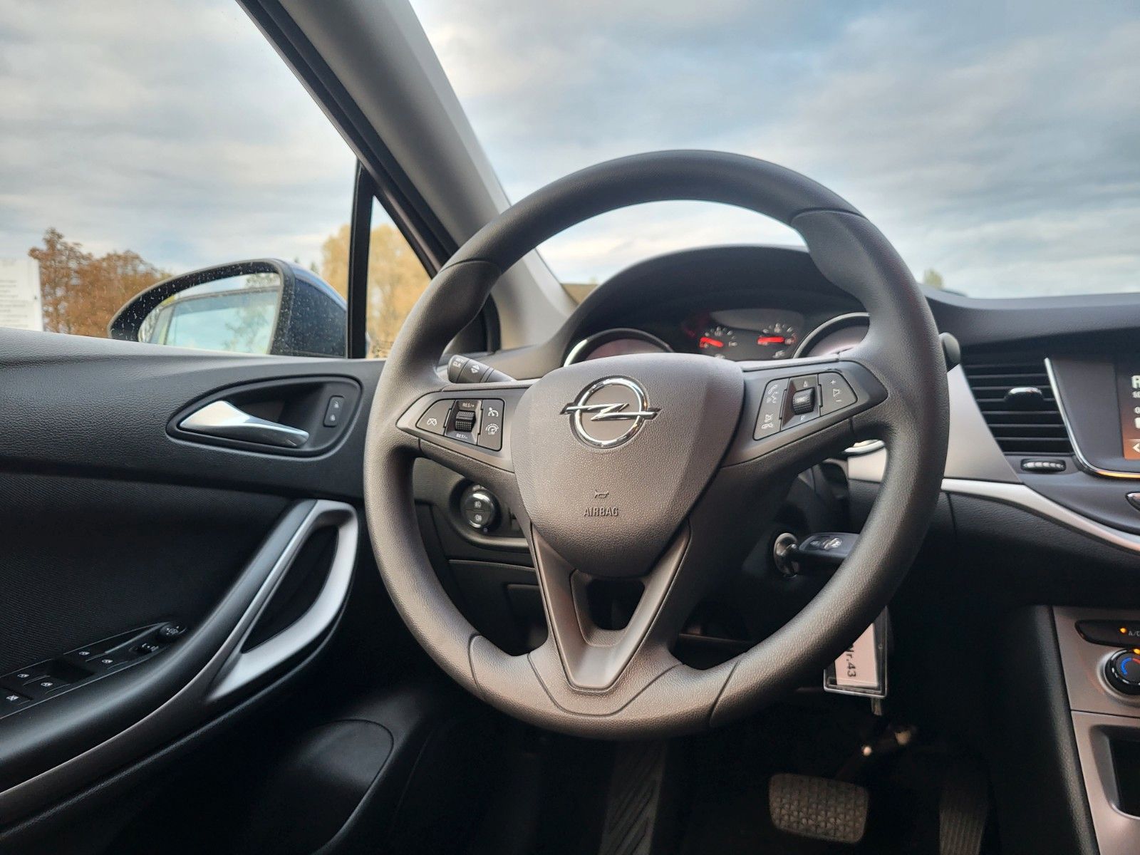 Opel Astra K ST Business Edition - Samsaru's Car Outlet