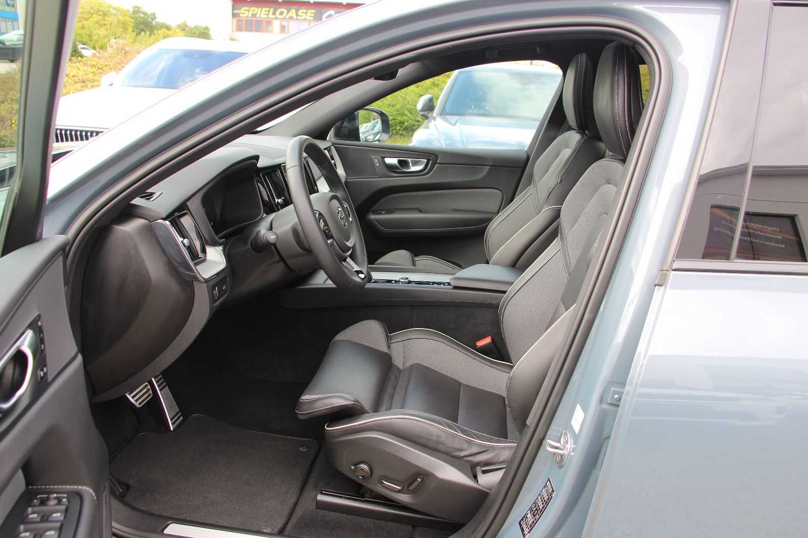 Volvo XC60 R Design AWD