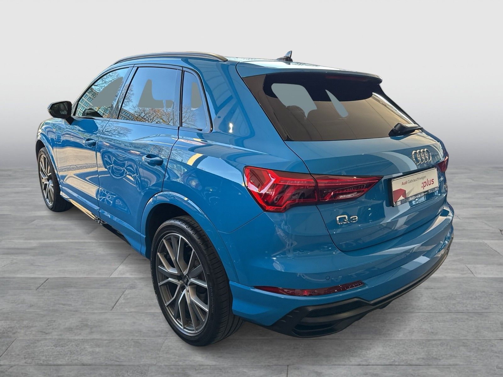 Audi Q3 35 quattro S LINE BLACKPAK AHK ACC LM20 NAVI+