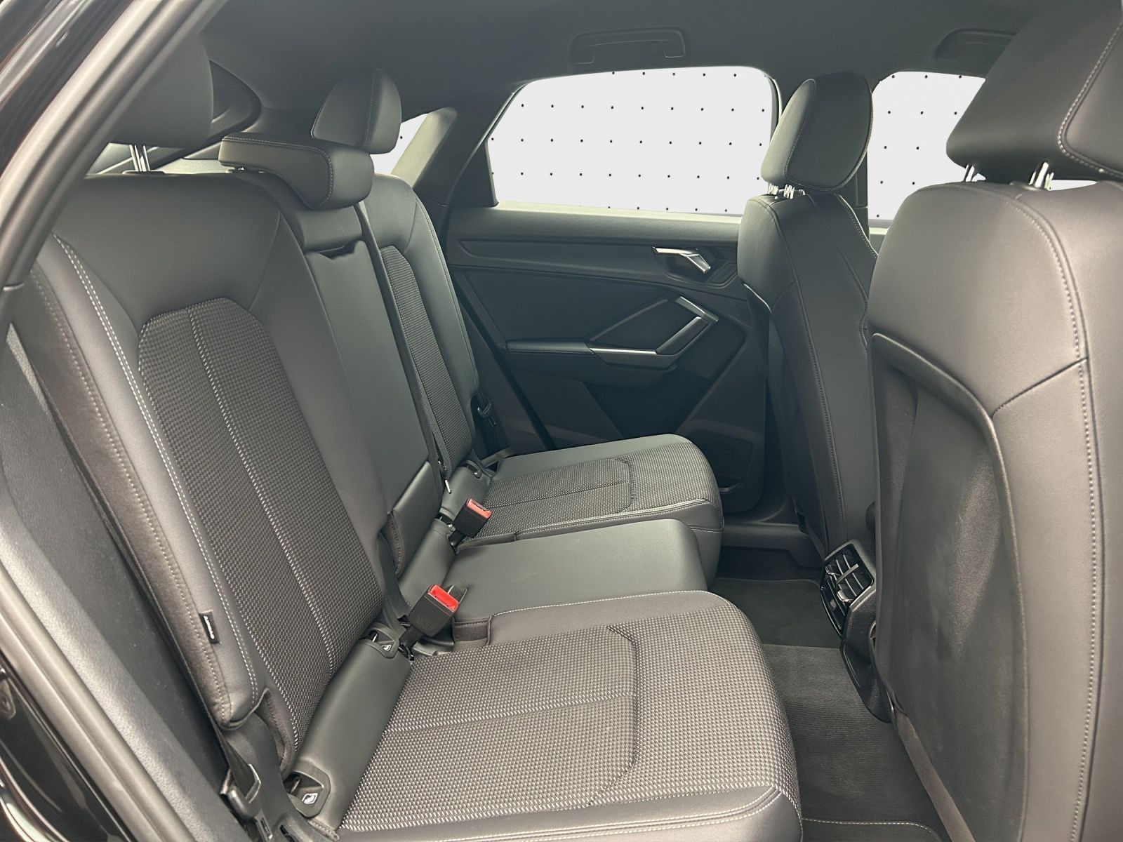 Audi Q3 Sportback 40 TDI qu S line - Samsaru's Car Outlet