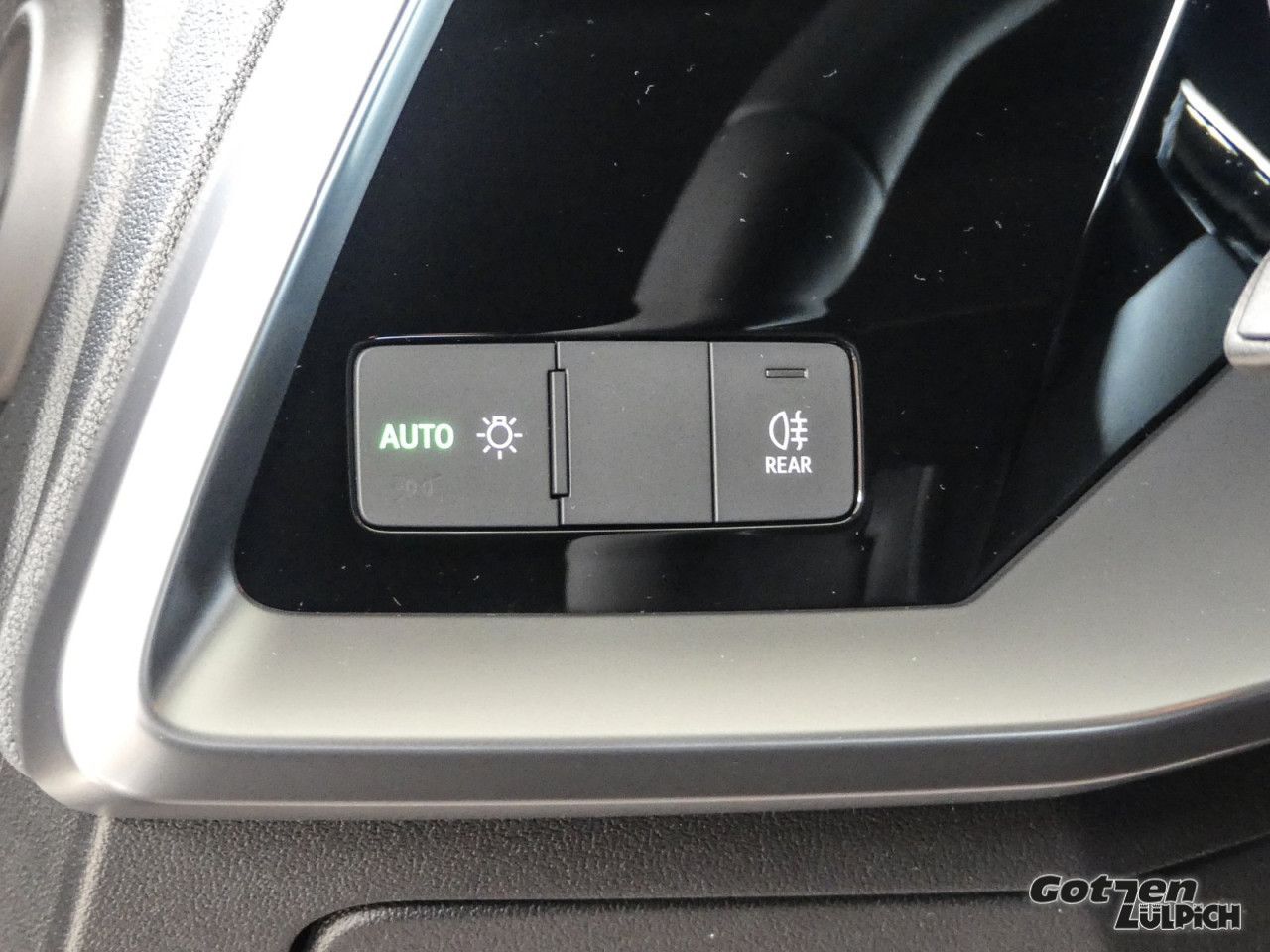 Audi A3 Sportback 35 TFSI S line S tronic - Samsaru's Car Outlet