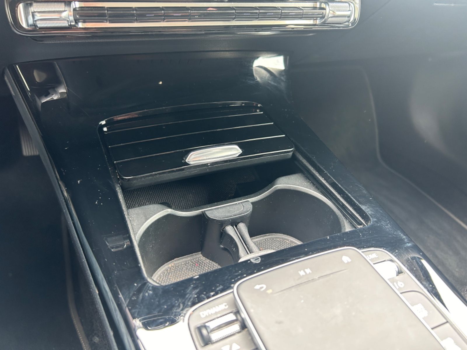 Mercedes-Benz A250e Business - Samsaru's Car Outlet