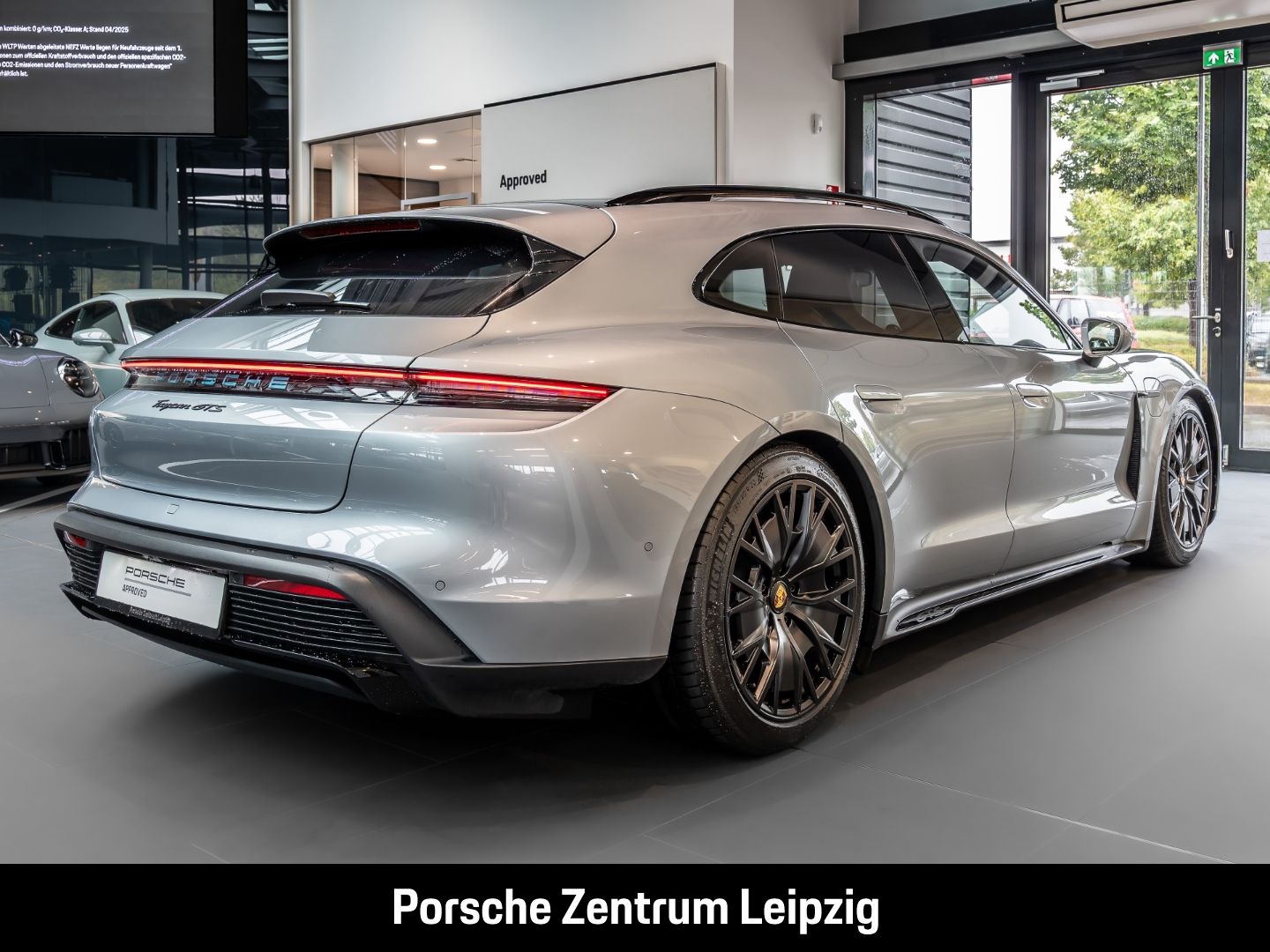 Porsche Taycan GTS Sport Turismo HeadUp InnoDrive Matrix