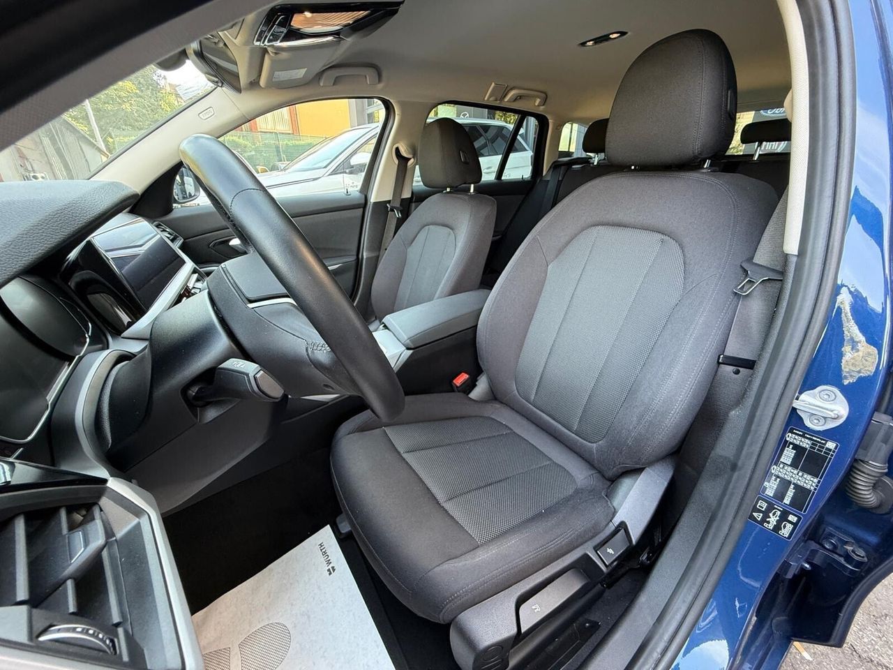 BMW 320 320d xDrive Touring Business Advantage - Samsaru's Car Outlet