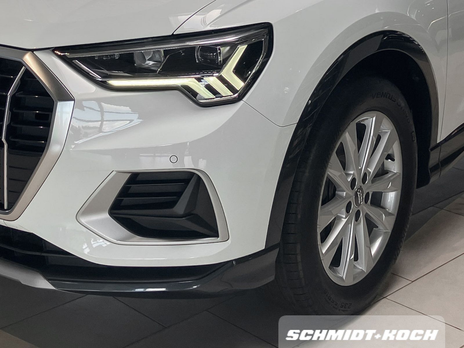 Audi Q3 40 2.0 TFSI S-Tronic quattro advanced - Samsaru's Car Outlet