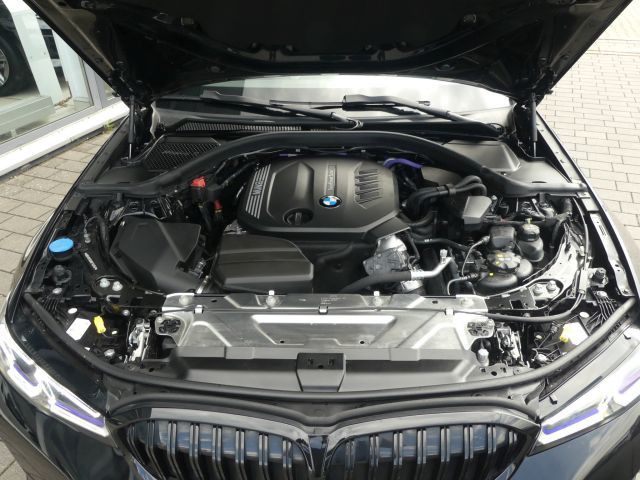 BMW 320 d xDriv Tou M Sport Pano°Mem.°Megavoll°84t€