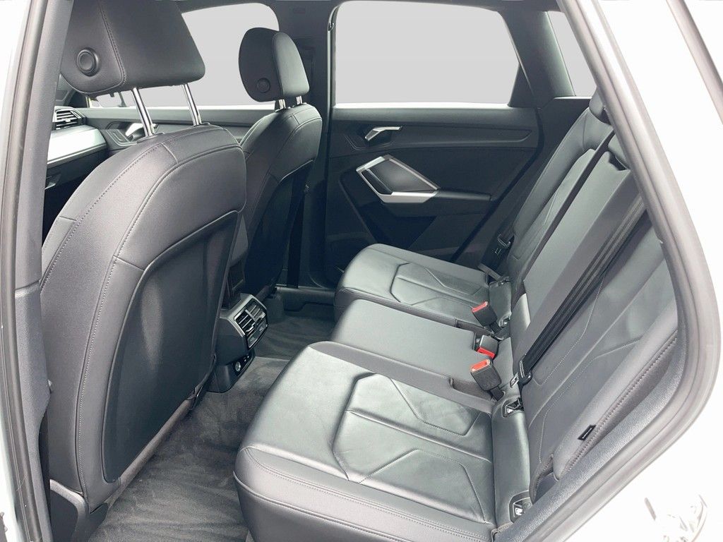 Audi Q3 45 TFSI qu. S tronic advanced - Samsaru's Car Outlet