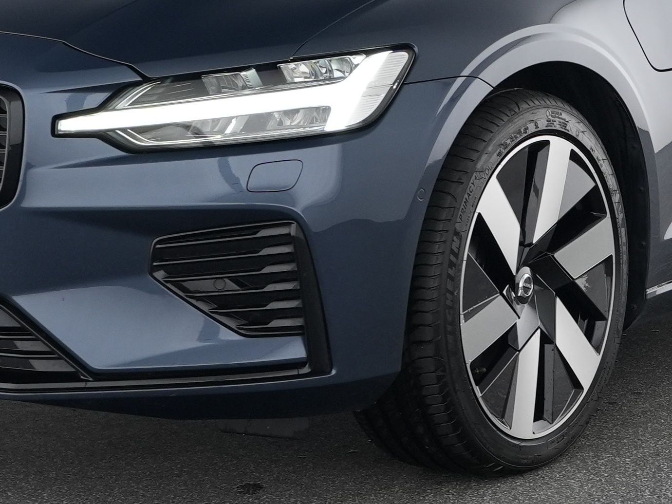 Volvo S60 T8 Recharge AWD Ultimate Dark 19"+B&W+360°