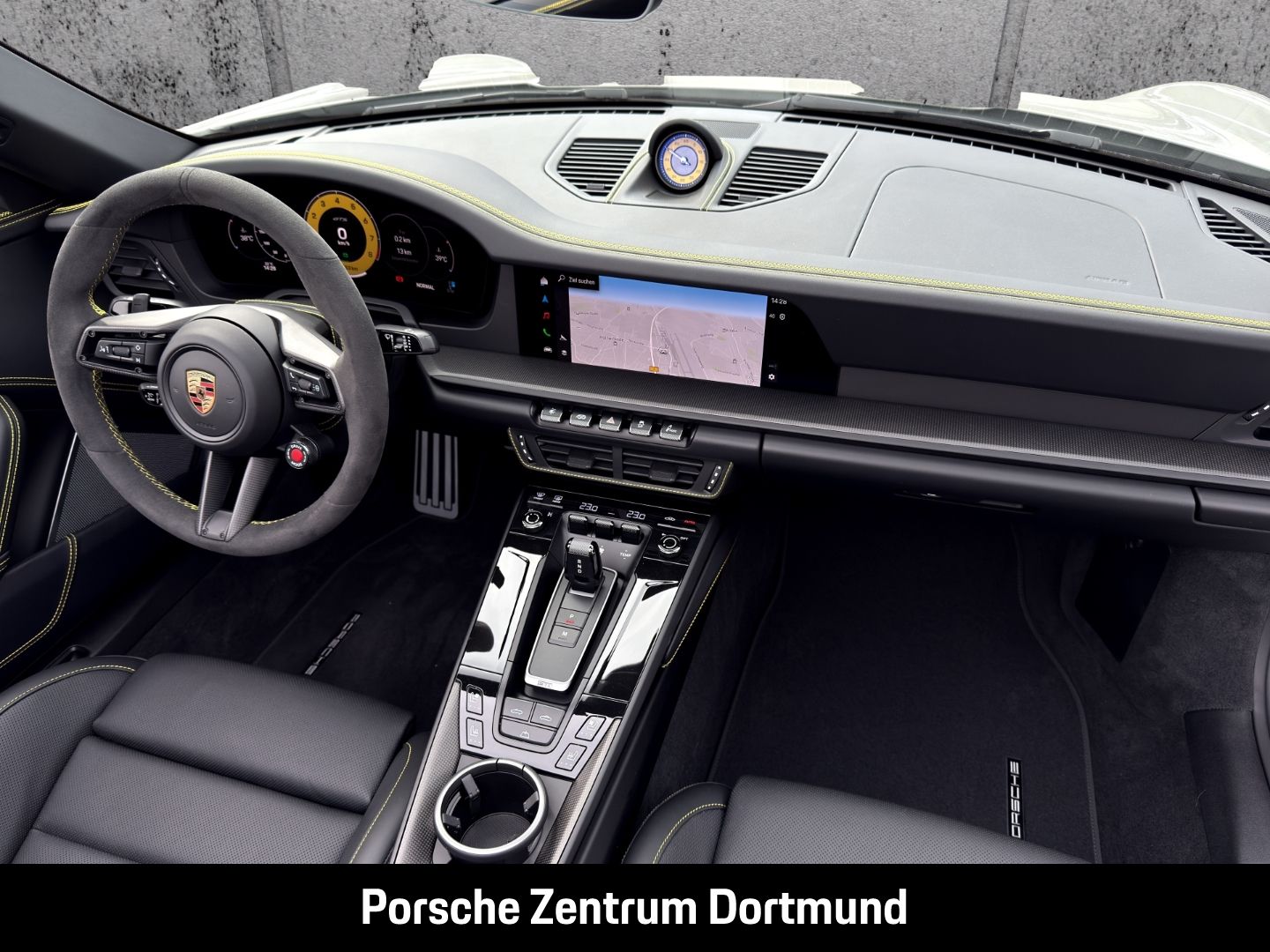 Porsche 992 911 Carrera 4 GTS Cabrio Burmester Clubleder