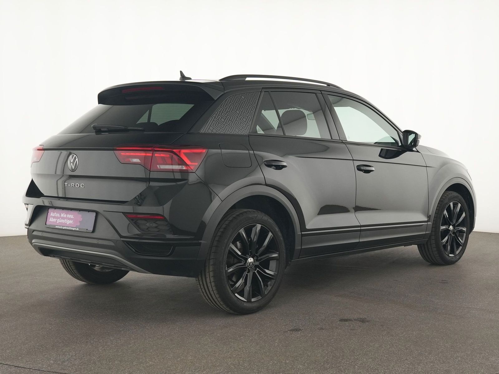 Volkswagen T-Roc Sport - Samsaru's Car Outlet