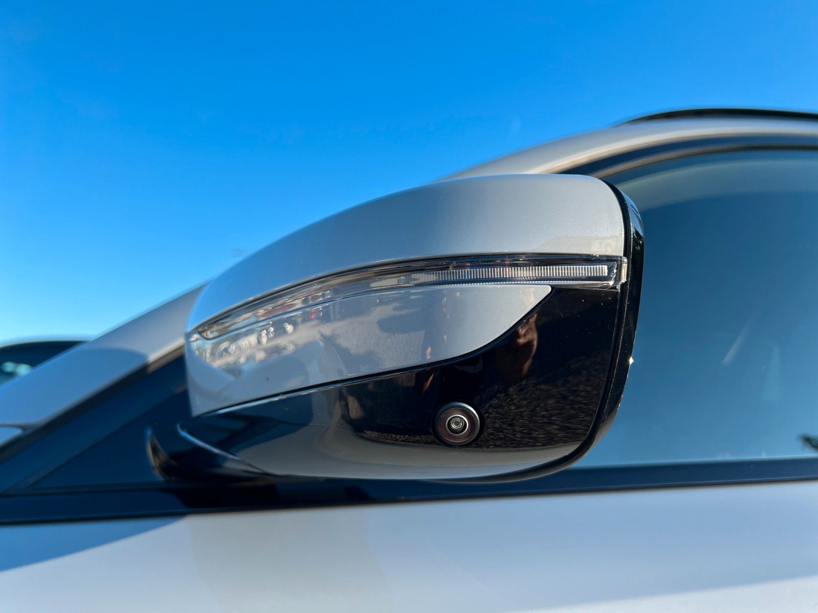 BMW 320d xDrive M Sport*360°HUD*Pano*HK*Standhzg*ACC