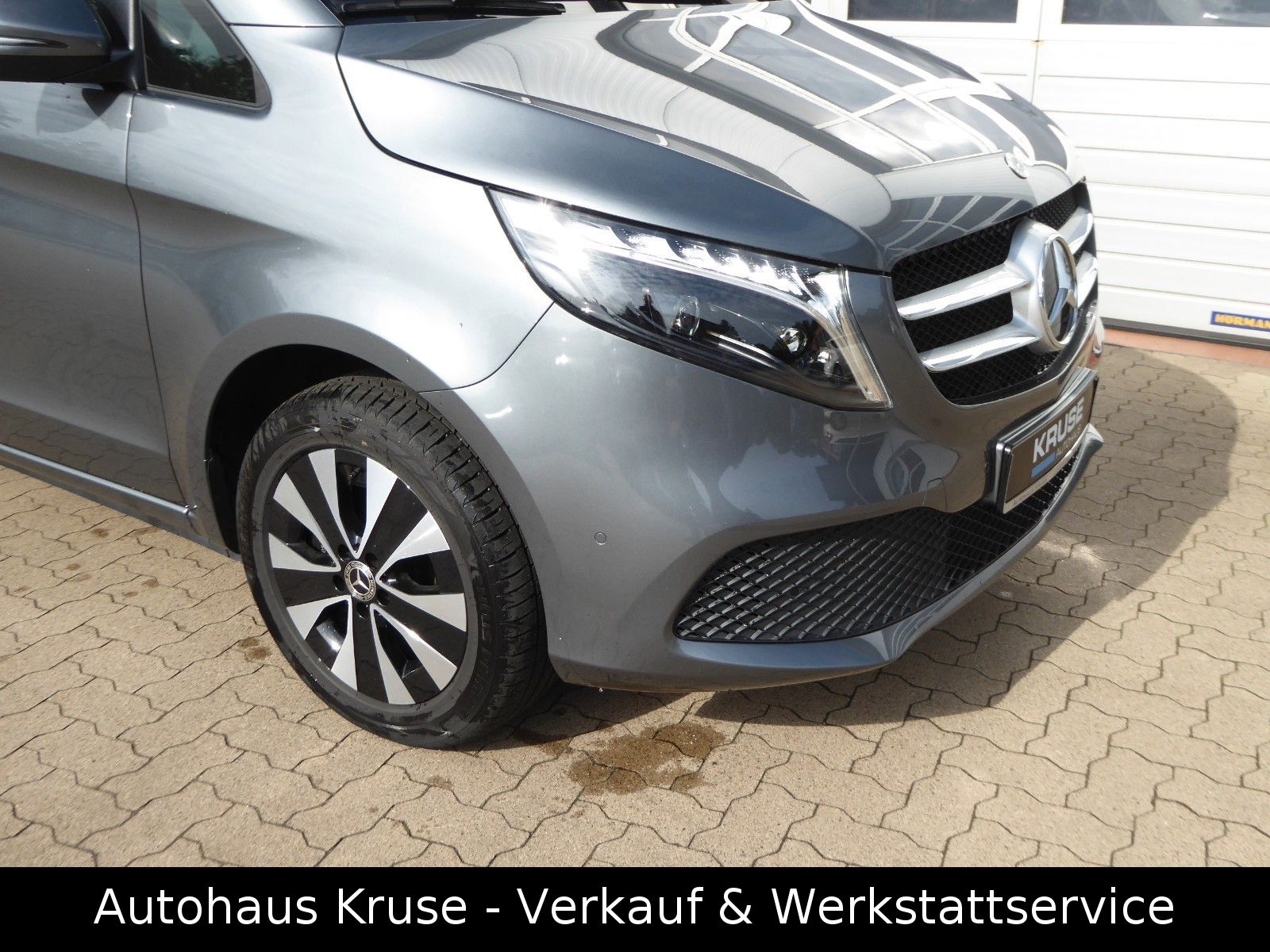 Mercedes-Benz V 220 d EDITION LANG - Samsaru's Car Outlet