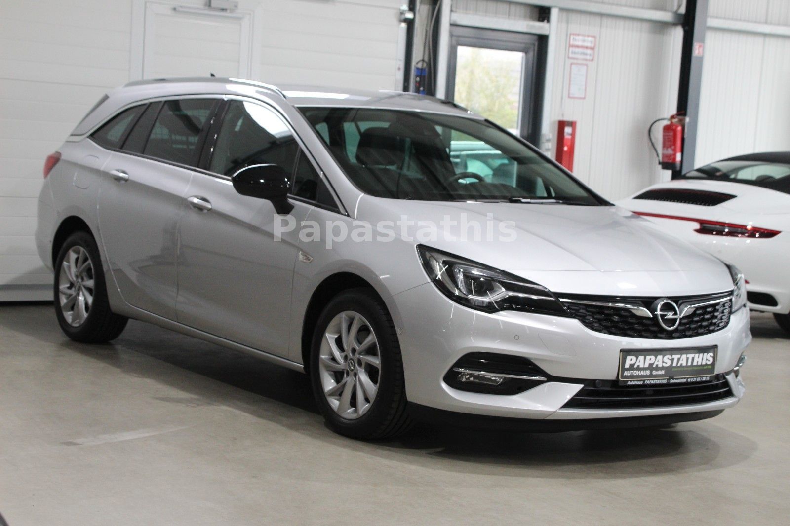 Opel Astra K Sports Tourer Elegance - Samsaru's Car Outlet