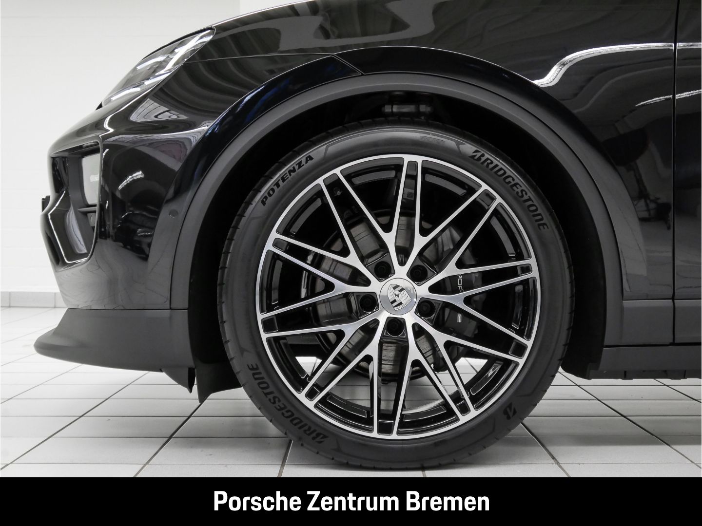 Porsche Macan 4 - Samsaru's Car Outlet