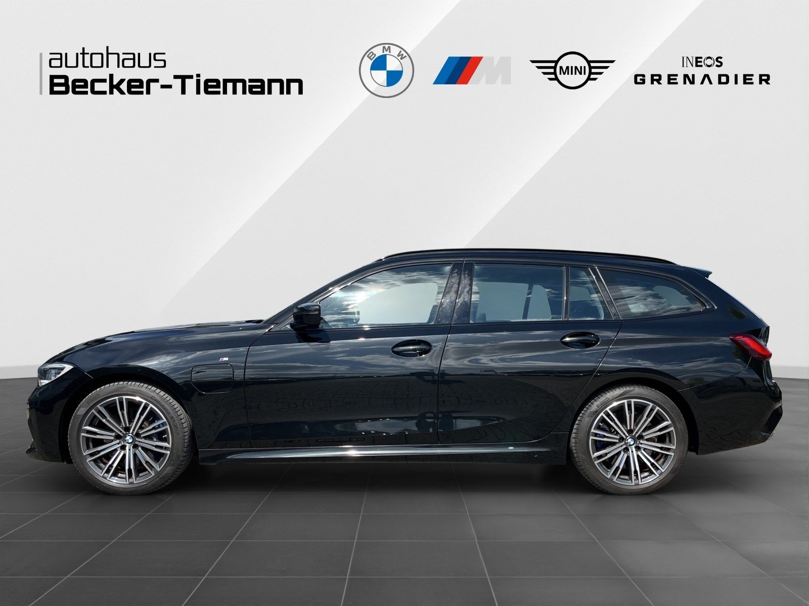 BMW 330e Touring M Sport - Samsaru's Car Outlet