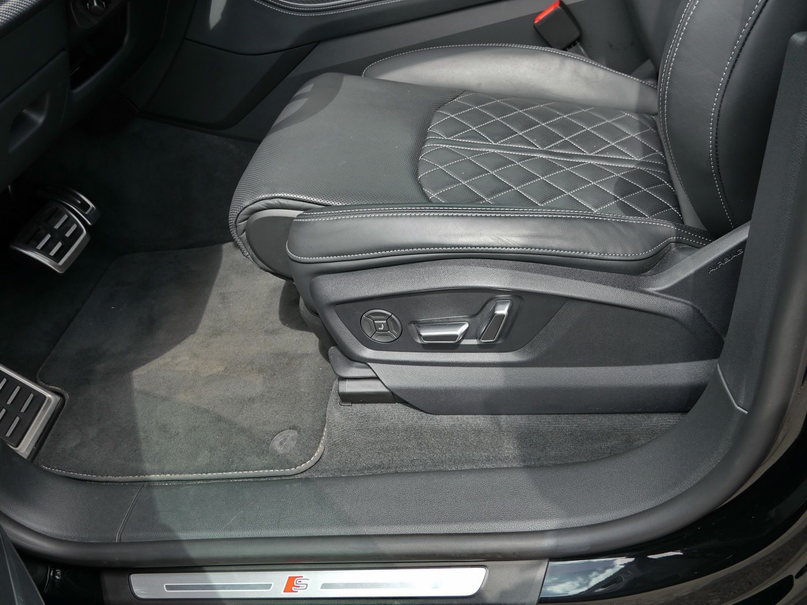 Audi Q8 SUV TFSIe qu. S line 77km/WLTP*Air*HuD*B&O*