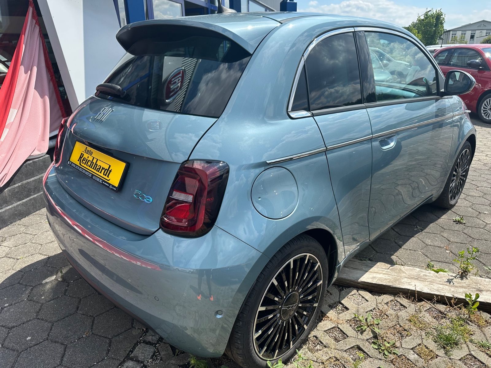 Fiat 500e 3+1 Icon Komfort - Samsaru's Car Outlet