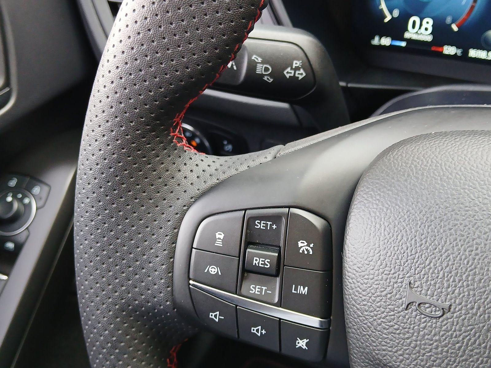 Ford Focus ST-Line X Turnier Aut.*AHK*ACC*HUD*KAM*NAV