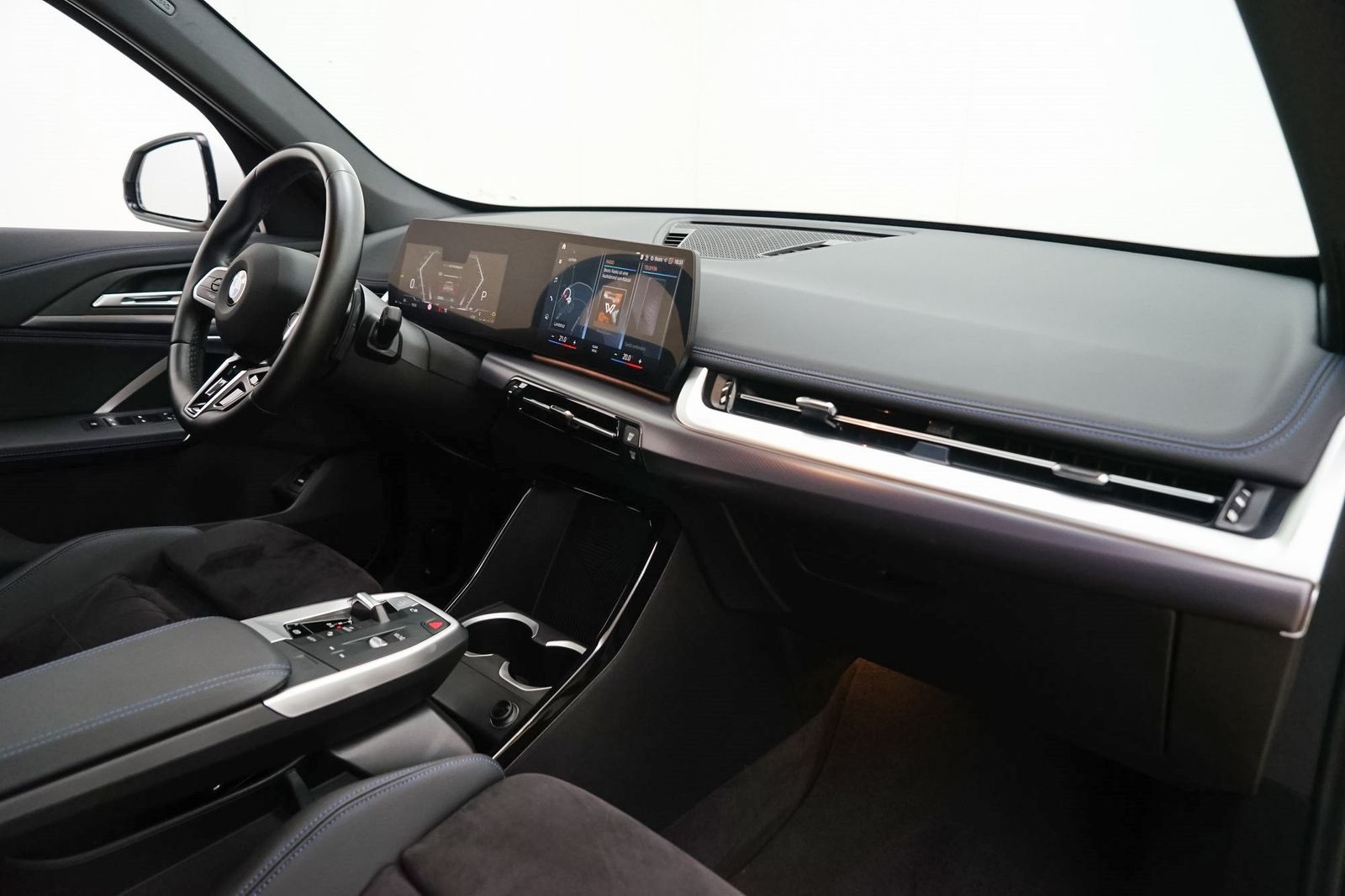BMW X1 xDrive23i M Sport - Samsaru's Car Outlet