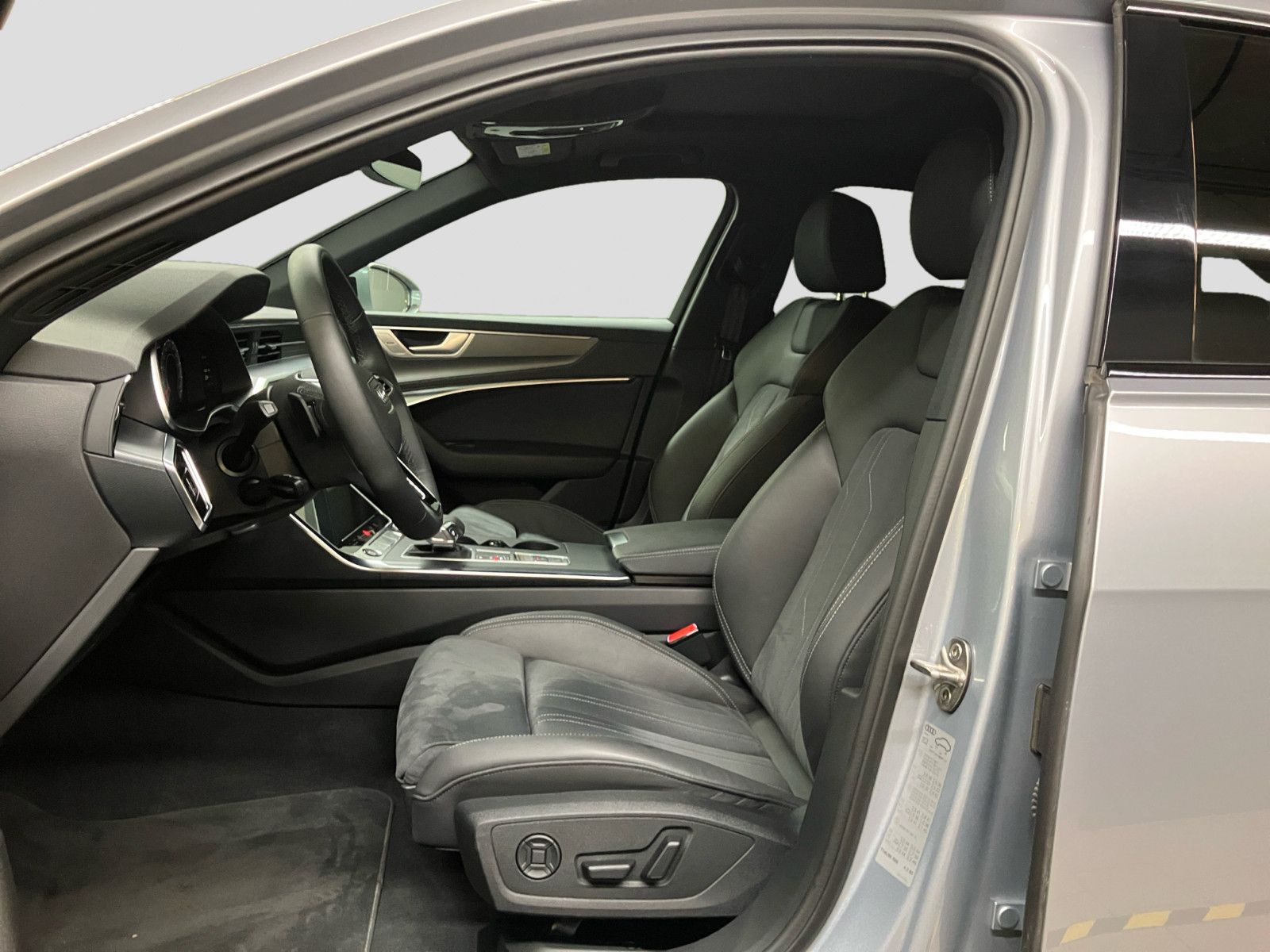 Audi A6 Avant 50 TDI quattro S line - Samsaru's Car Outlet
