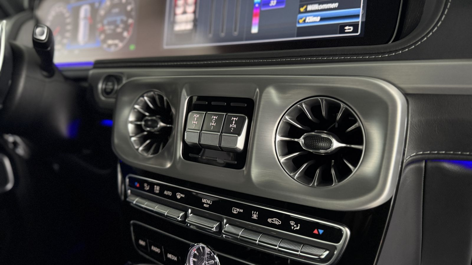 Mercedes-Benz G 63 AMG - Samsaru's Car Outlet