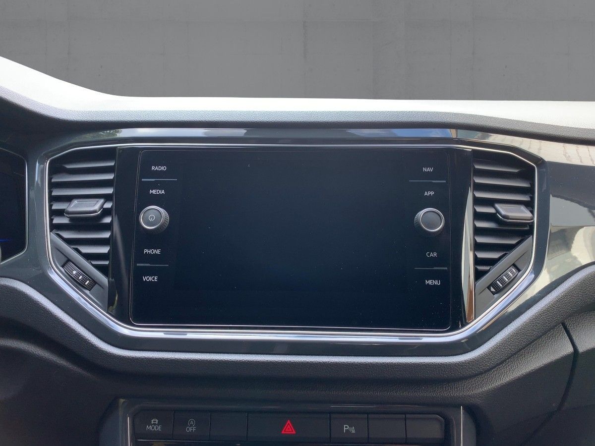 Volkswagen T-Roc 1.5 TSI R-LINE - Samsaru's Car Outlet