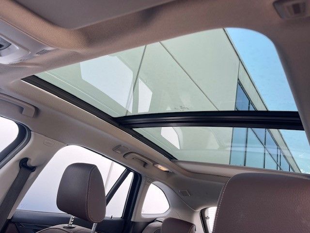 BMW X1 xDrive 20dA Sport Line - Samsaru's Car Outlet
