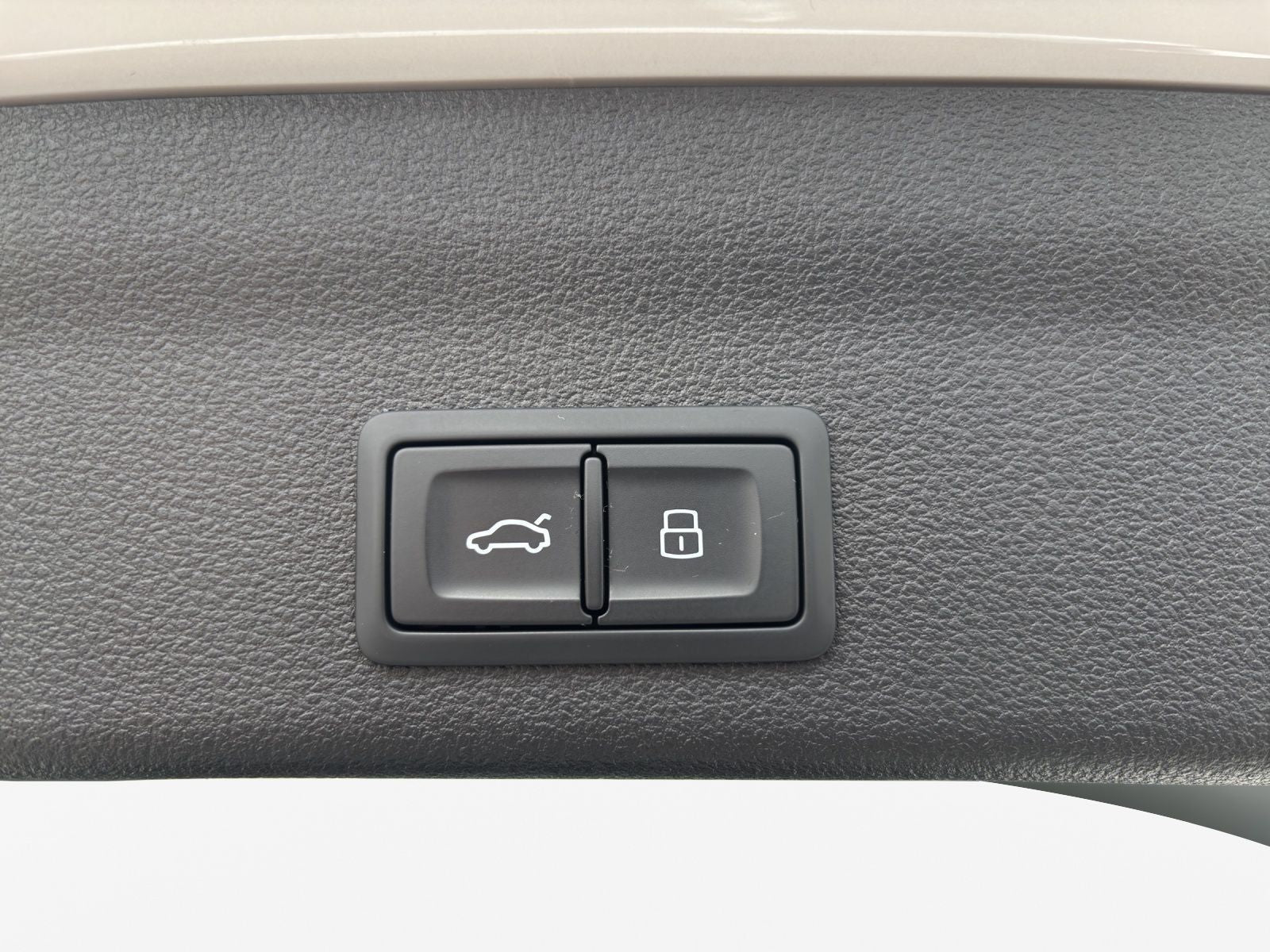 Audi A6 Avant 50 TFSIe qu. S-LINE*NAVI-PLUS*MATRIX*HU