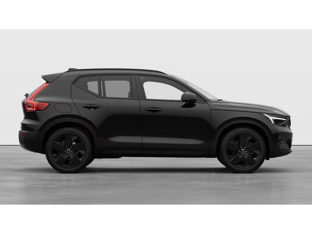 Volvo XC40 B3 Benzin Plus Black - Samsaru's Car Outlet